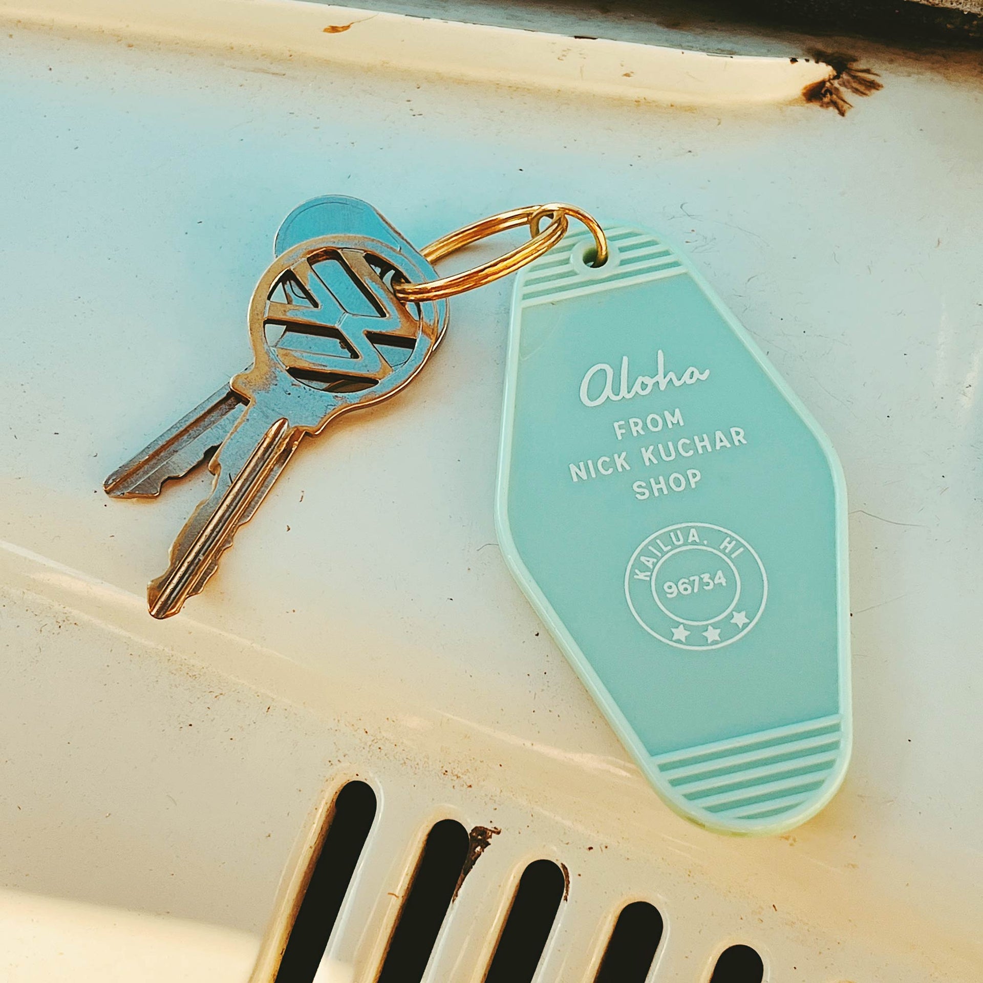 Meet me in Hawaii Retro Vintage Motel Keychain - Nick Kuchar Shop