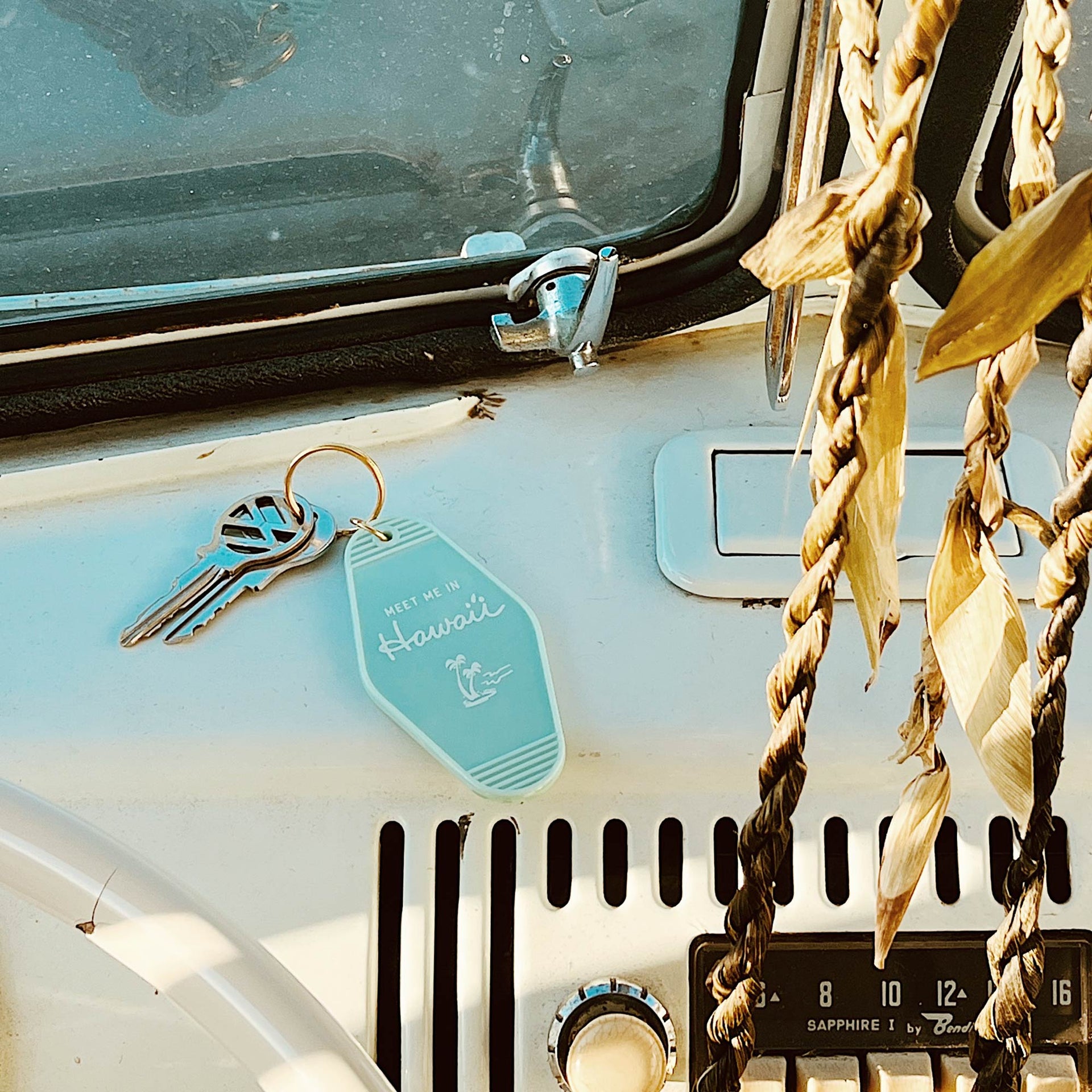 Meet me in Hawaii Retro Vintage Motel Keychain - Nick Kuchar Shop