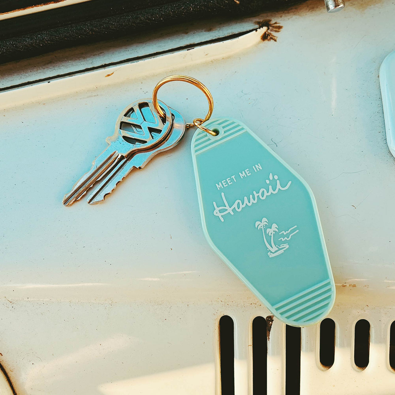 Meet me in Hawaii Retro Vintage Motel Keychain - Nick Kuchar Shop