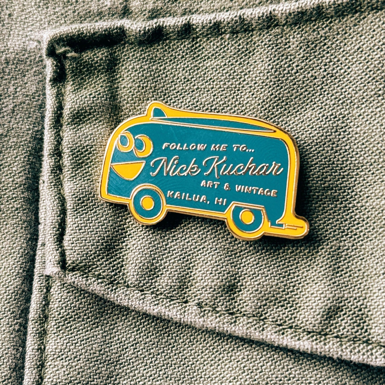 Happy Bus - Enamel Pin