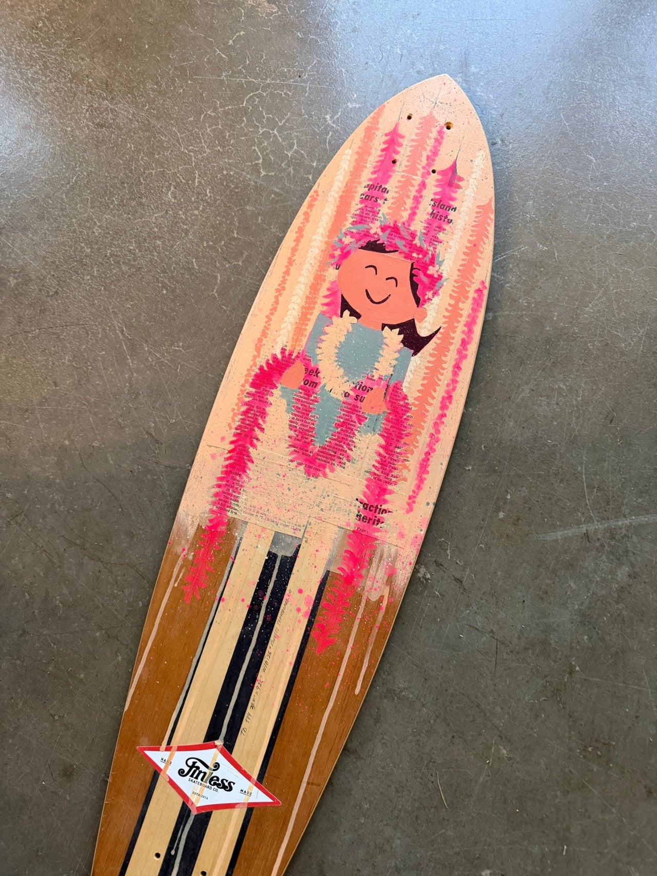 Lei Stand 1 - (Skateboard) -35x9"